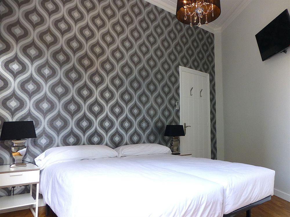 Super Balmes Guest House Barcelona Exterior foto