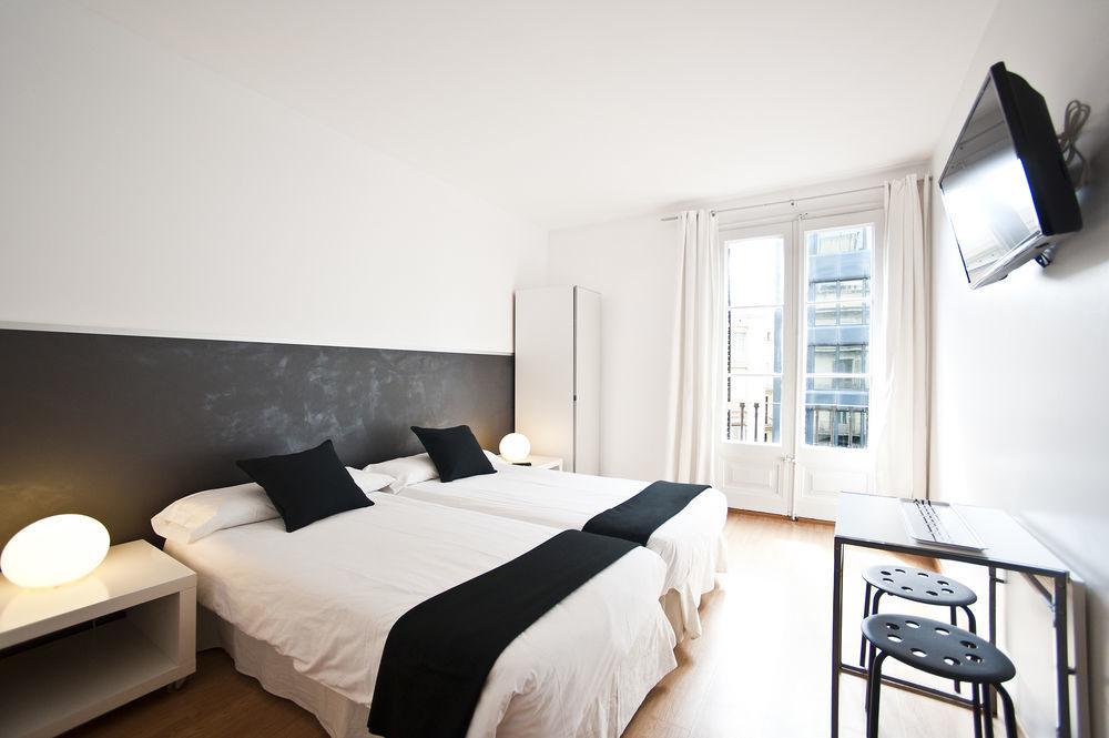 Super Balmes Guest House Barcelona Exterior foto