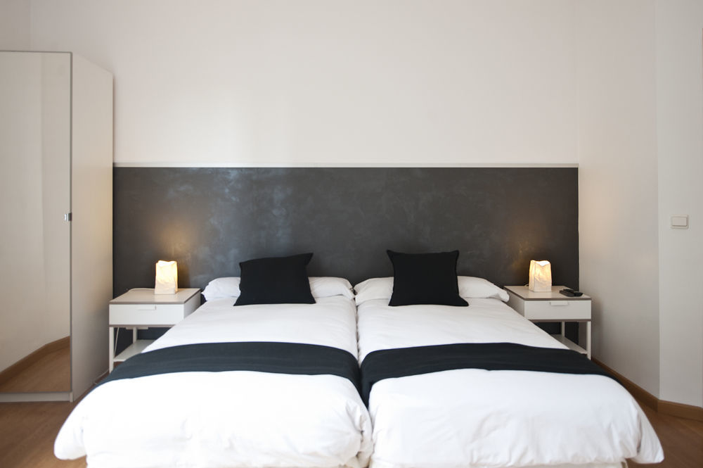 Super Balmes Guest House Barcelona Exterior foto